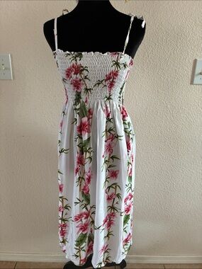 Puanani Floral Dress – Size L Floral Midi Dress in White and Pink